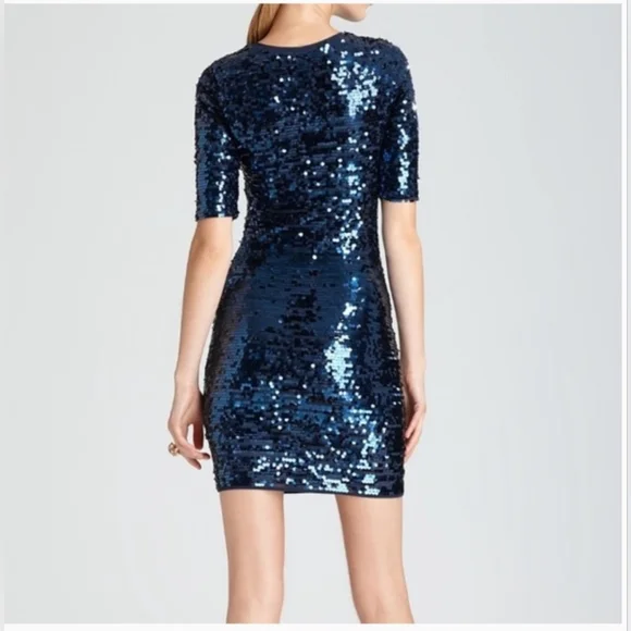 👗 BCBGMaxAzria blue sequin mini dress - Picture 4 of 8